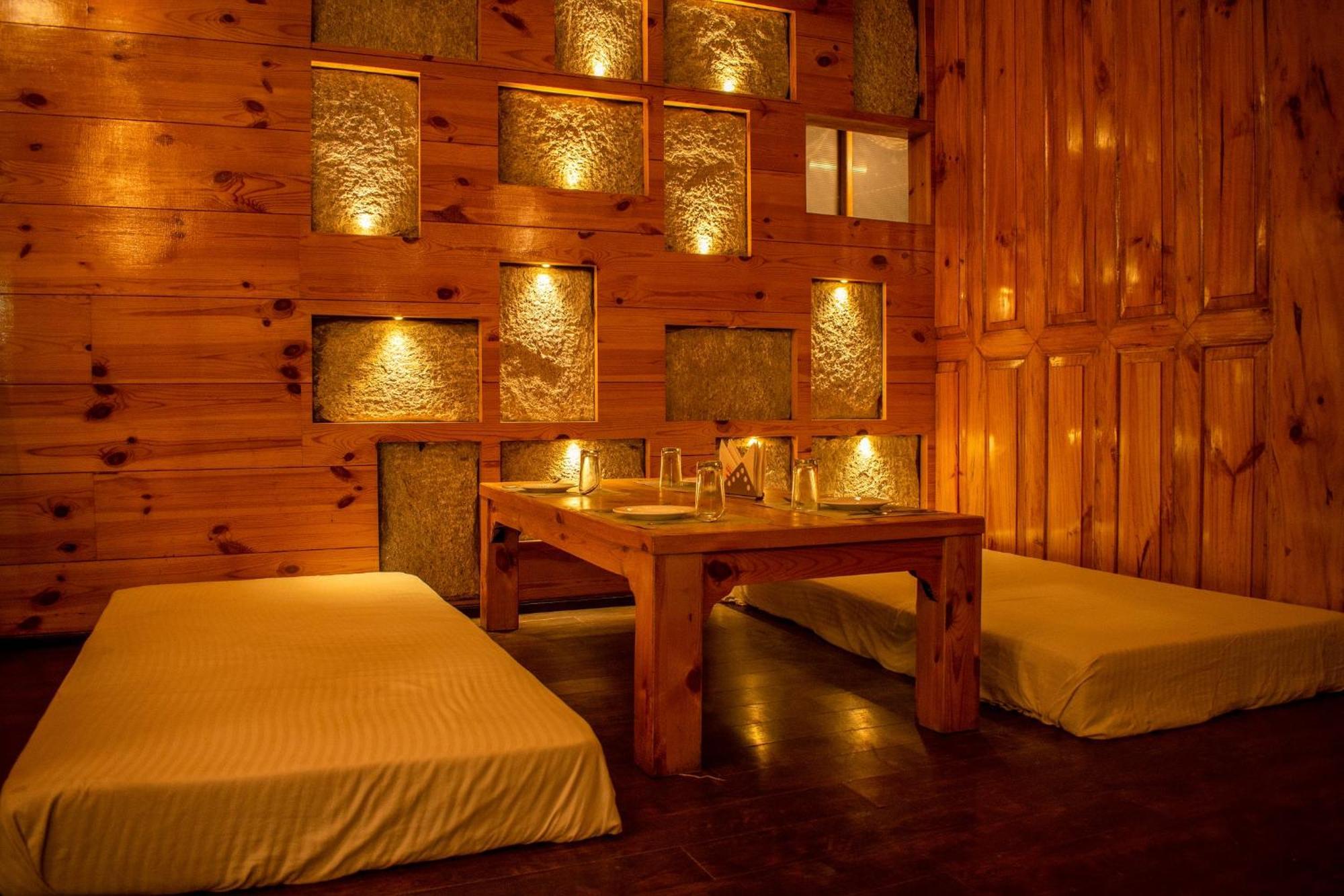 The Whispering Inn Resort And Bar Manāli Esterno foto