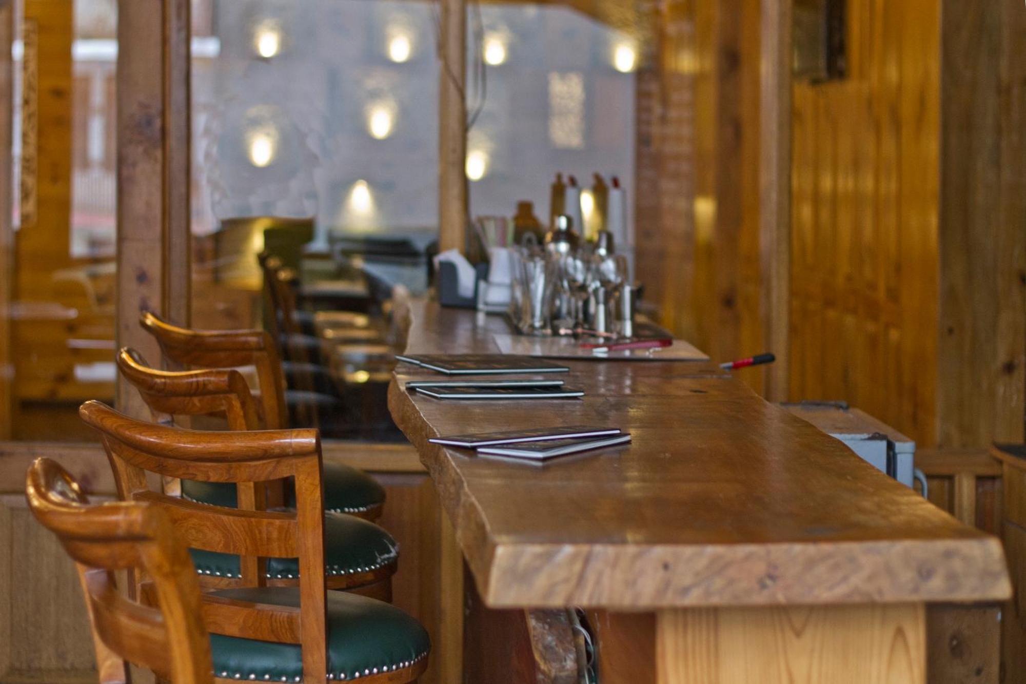 The Whispering Inn Resort And Bar Manāli Esterno foto