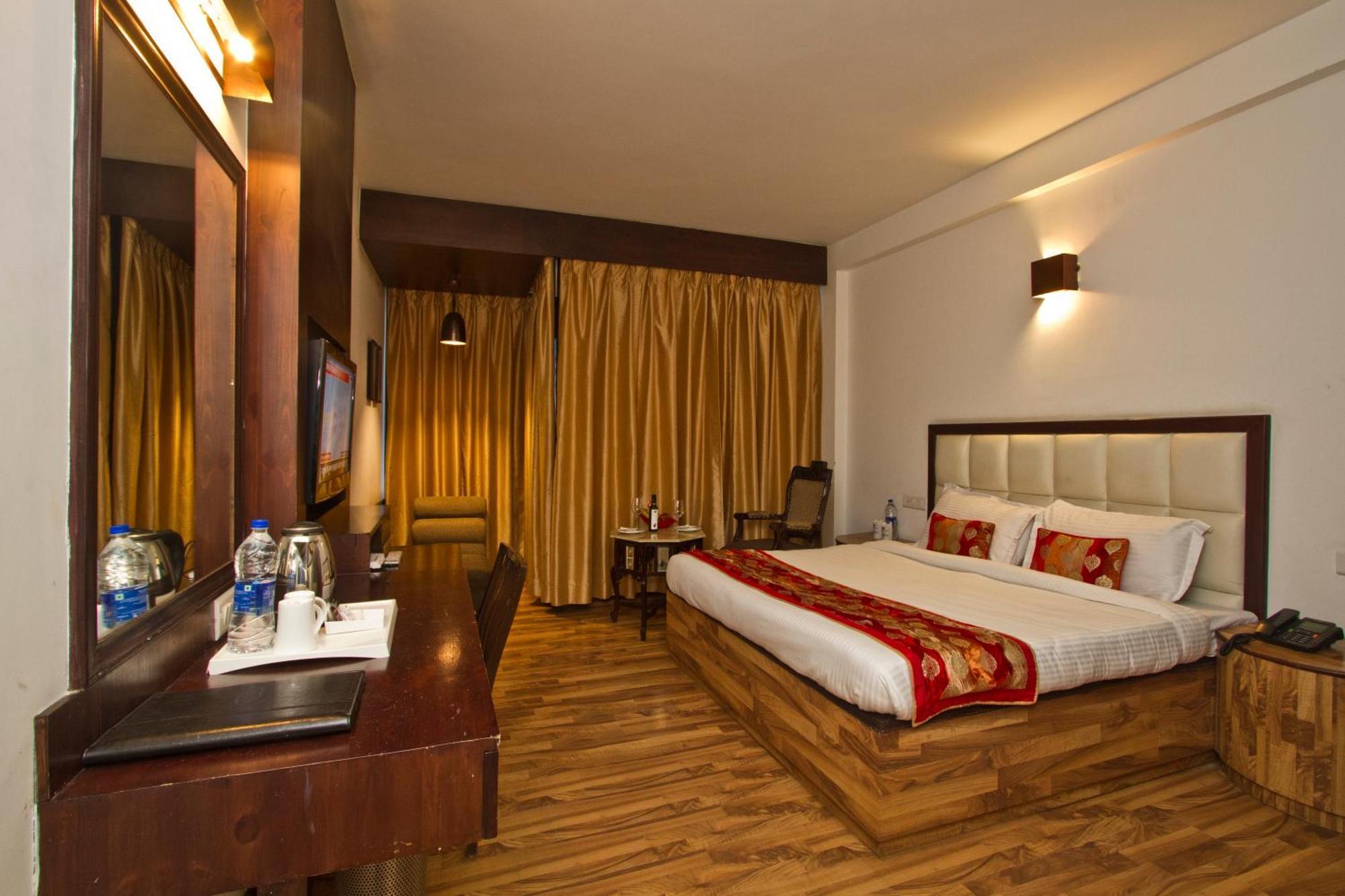 The Whispering Inn Resort And Bar Manāli Esterno foto